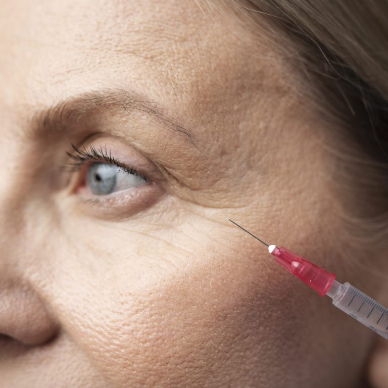 close-up-woman-with-hyaluronic-acid-injection